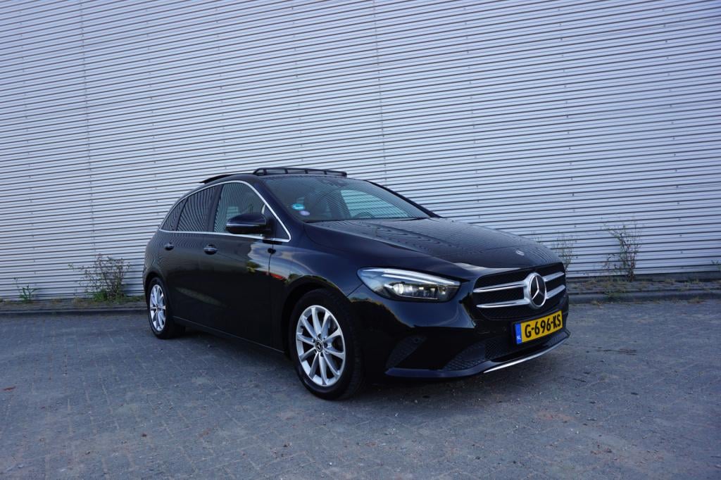 Mercedes-Benz B-Klasse 220 launch edition premium plus climate / navi / pan