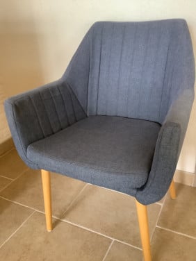 4 Stoelen.