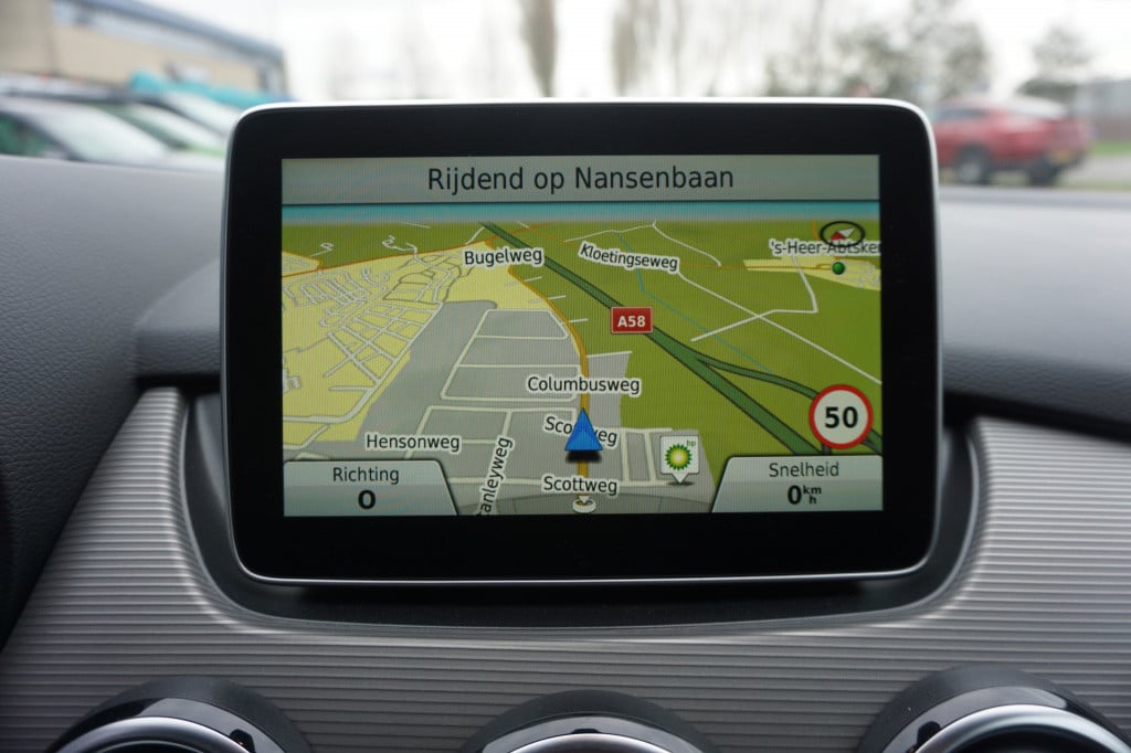 Mercedes-Benz B-Klasse 180 ambition style l facelift uitvoering l xenon l p