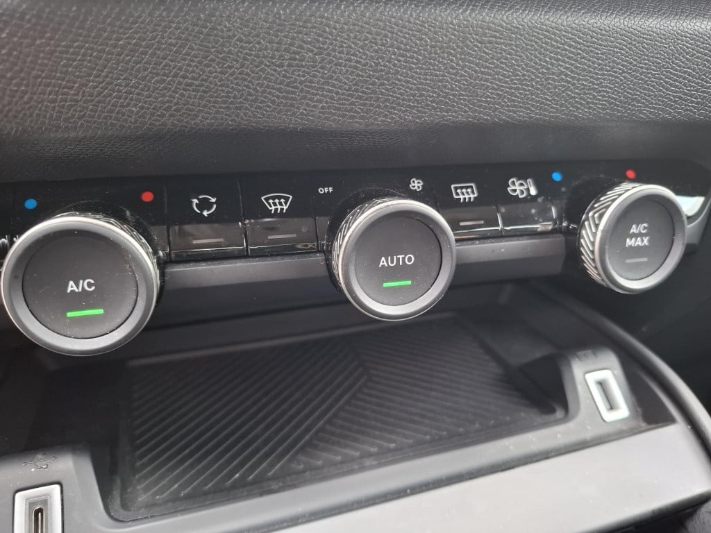 Citroen C4 130 eat8 shine automaat clima/lmv/nav/cam