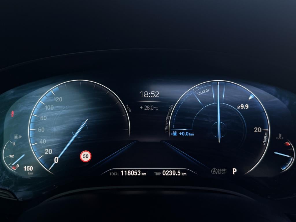 BMW 5 Serie 540i xdrive high executive m-sport | acc | leder | harman / kar