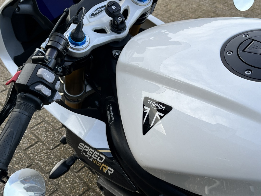 Triumph Speed Triple 1200 rr
