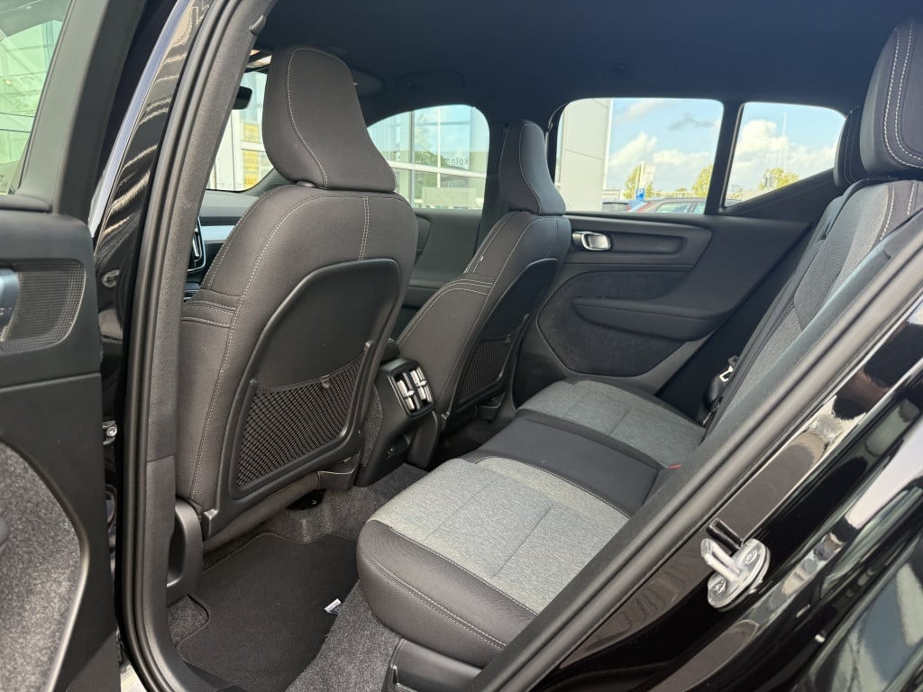 Volvo XC40 b4 197pk aut7| plus dark| adap.cruise| trekhaak| camera| elek.st