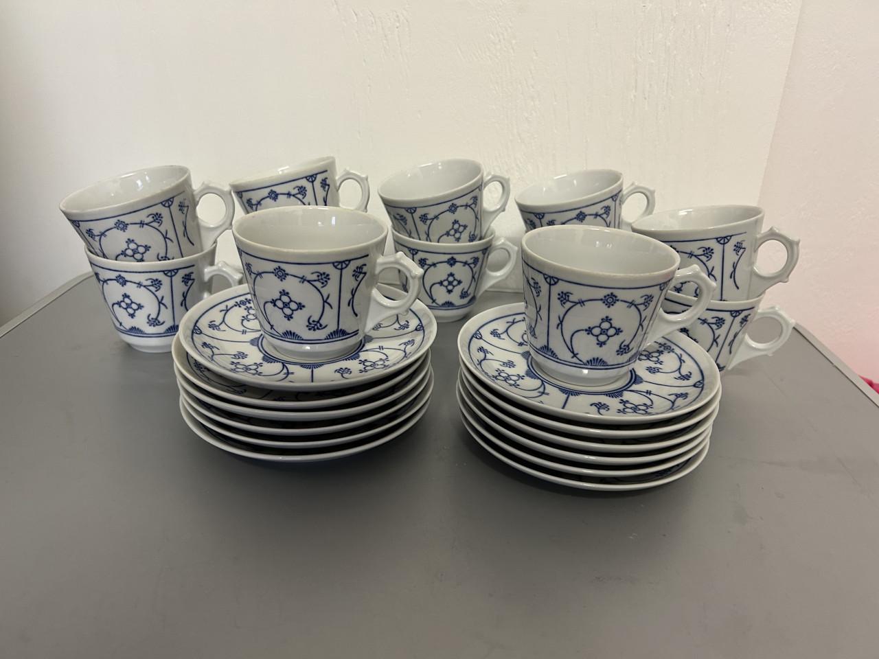 Heel veel...Blau-Saks Jäger servies. Porselein