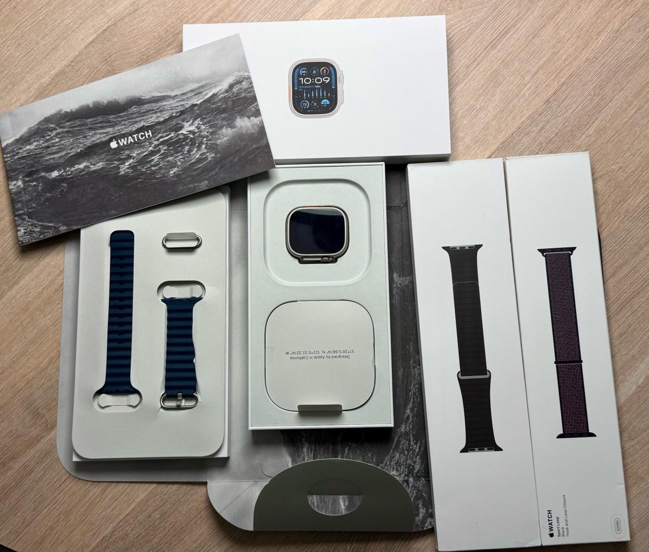 Apple Watch ULTRA 2 Titanium met extre Apple bandjes