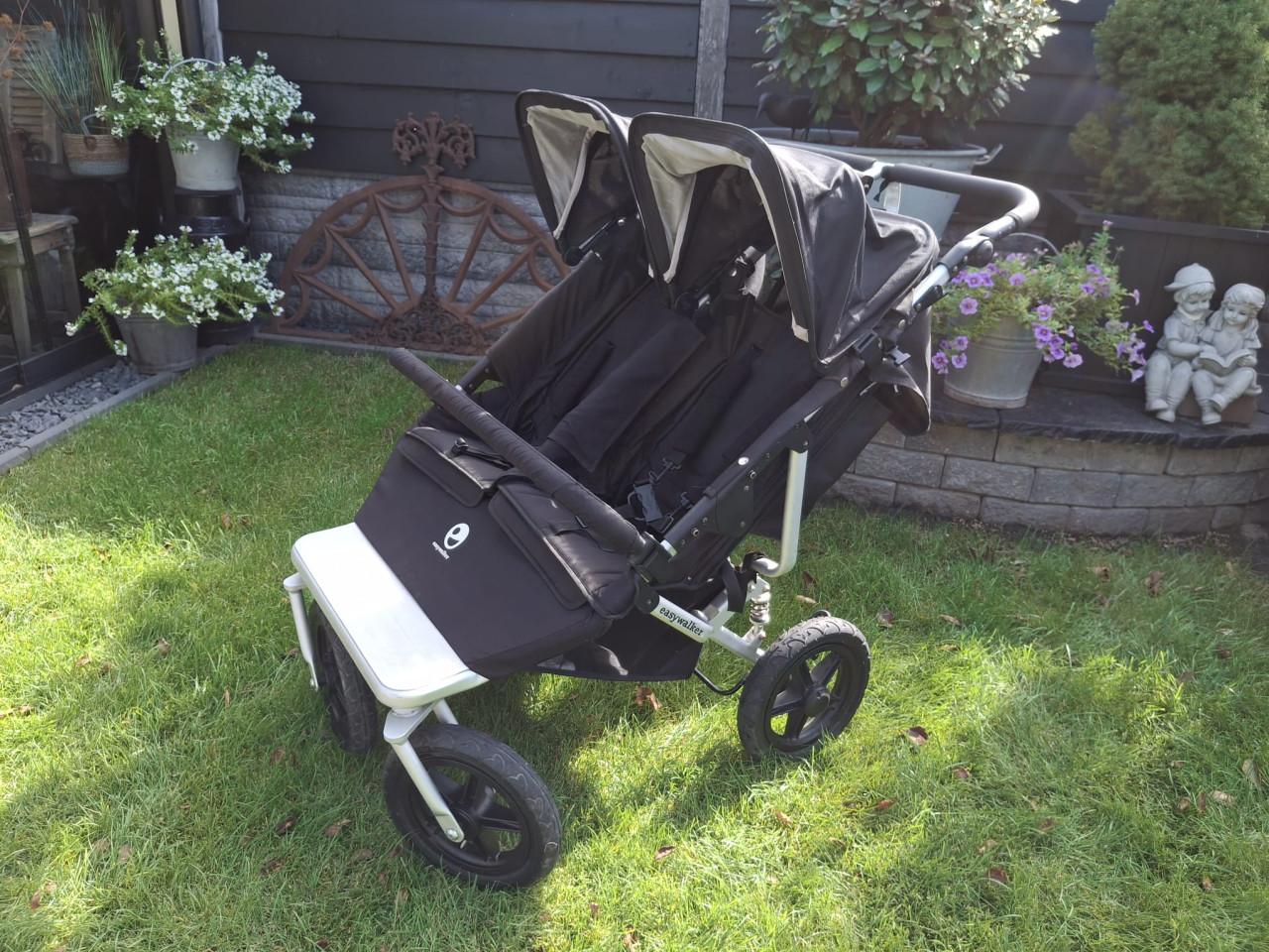 Duo kinderwagen / tweeling kinderwagen.