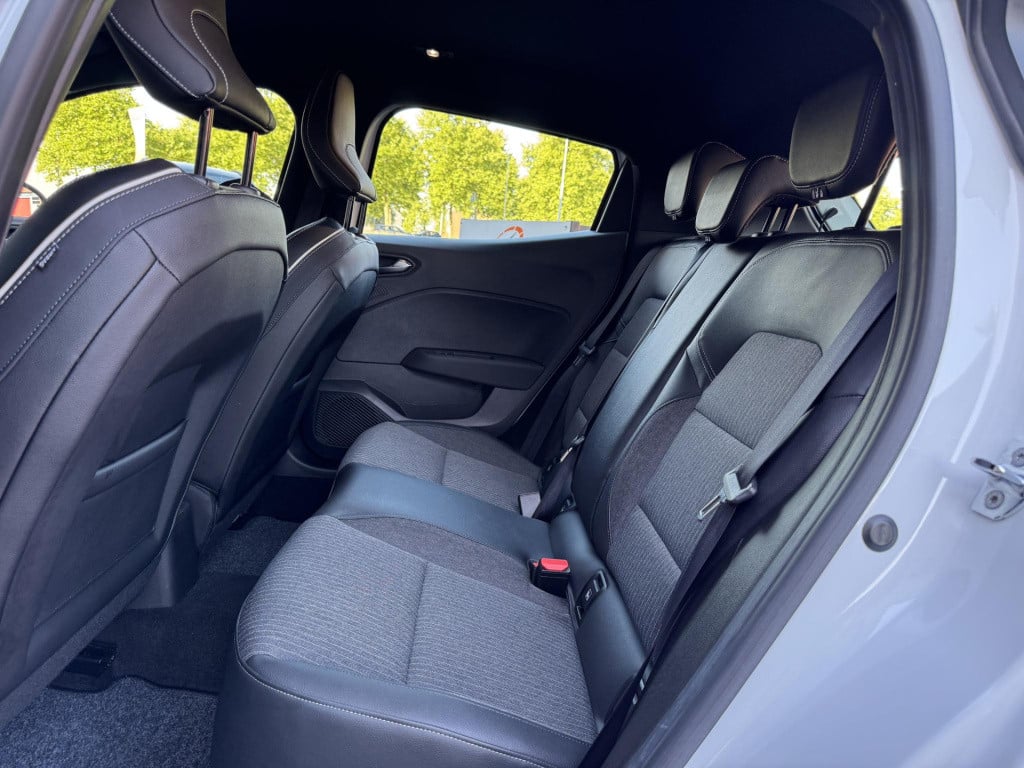 Renault Clio 1.0 tce intens | navigatie | apple carplay/android auto | led 
