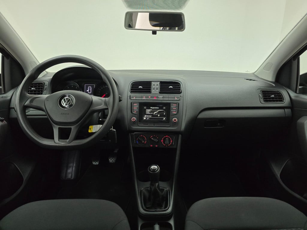 Volkswagen Polo occasion 1.0 business r met sportvelgen en bluetooth connec