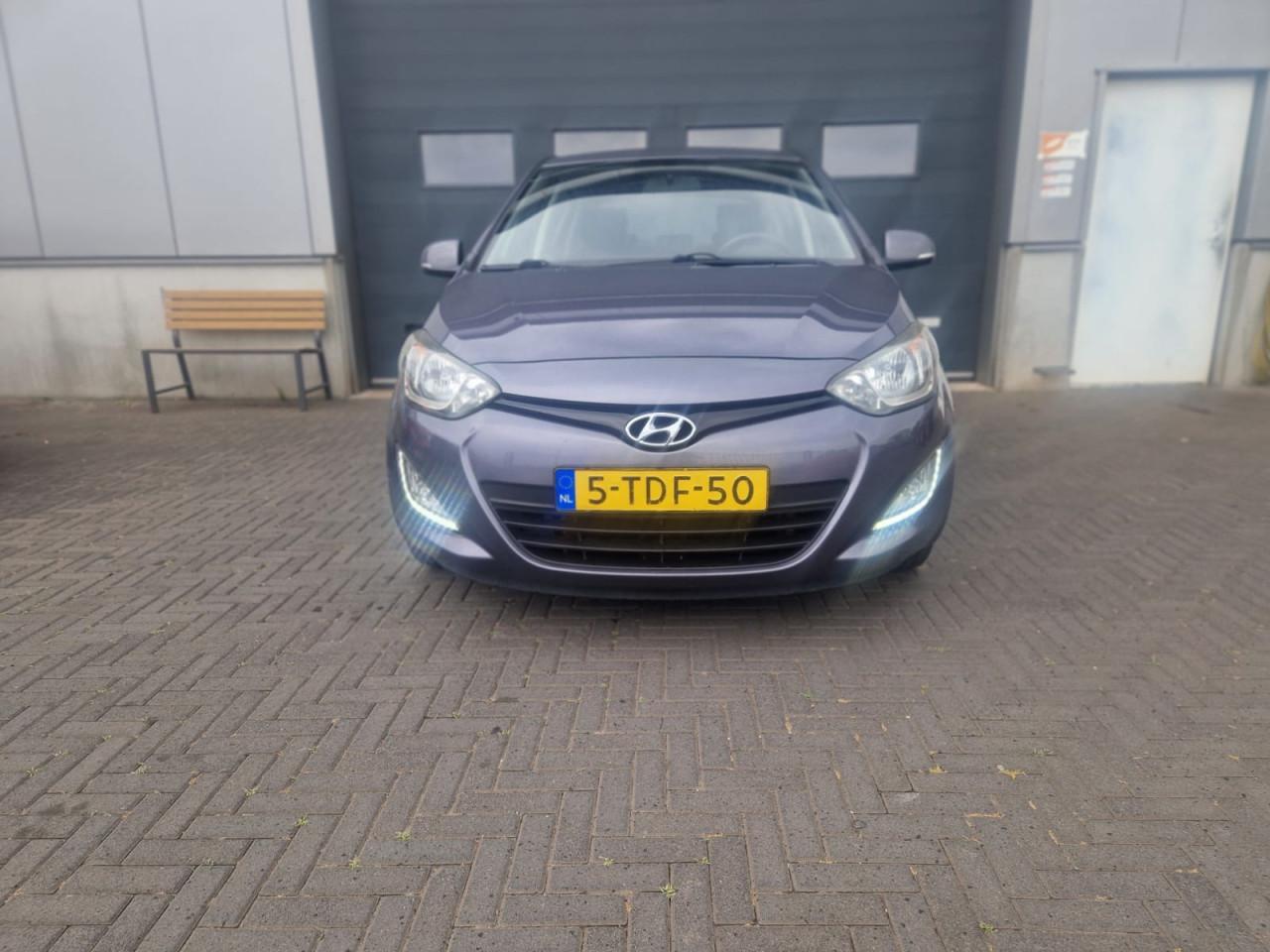 TE KOOP HYUNDAI I20 1.2i I DEAL EURO 5 ZUINIGHEIDSLABEL B