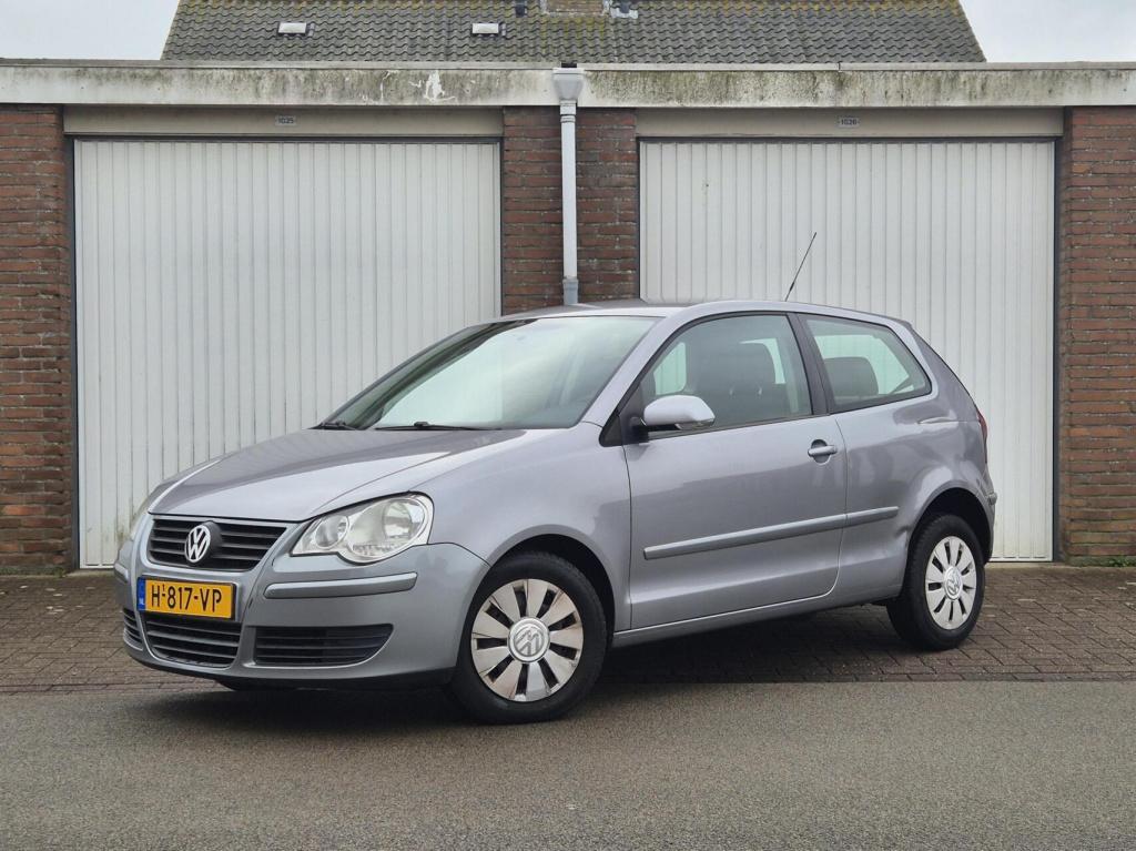 Volkswagen Polo 1.4-16v comfortline / cruisecontrol