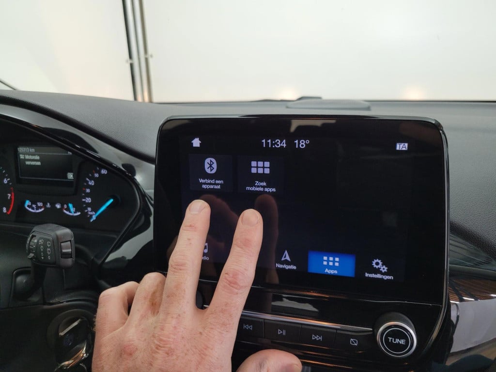 Ford Fiesta 1.1 trend | voorruitverwarming | velgen | cruisecontrol | groot