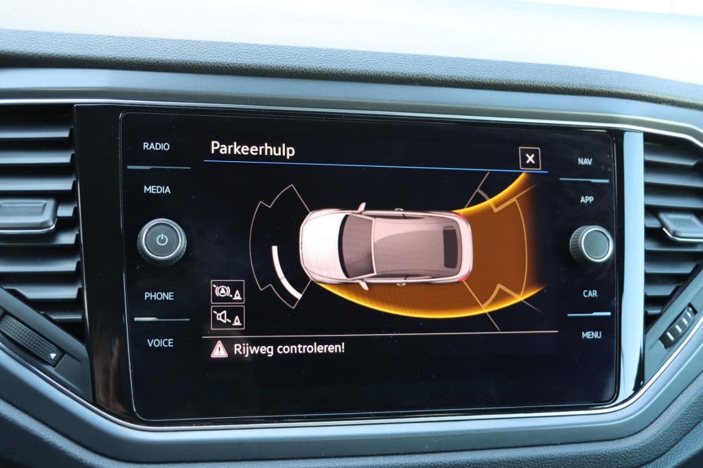 Volkswagen T-roc cabrio 1.5 tsi r-line 150pk dsg7