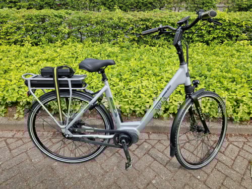 Schitterende Stella elektrische fiets met Shimano middenmotor