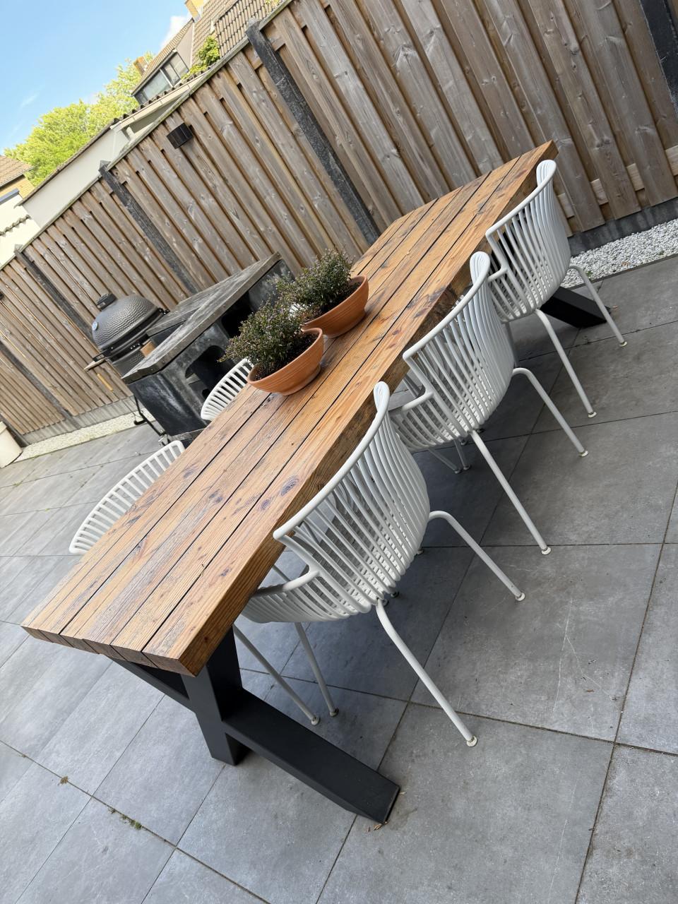 Buiten tafel teak hardhout + 6 stoelen KICK collection