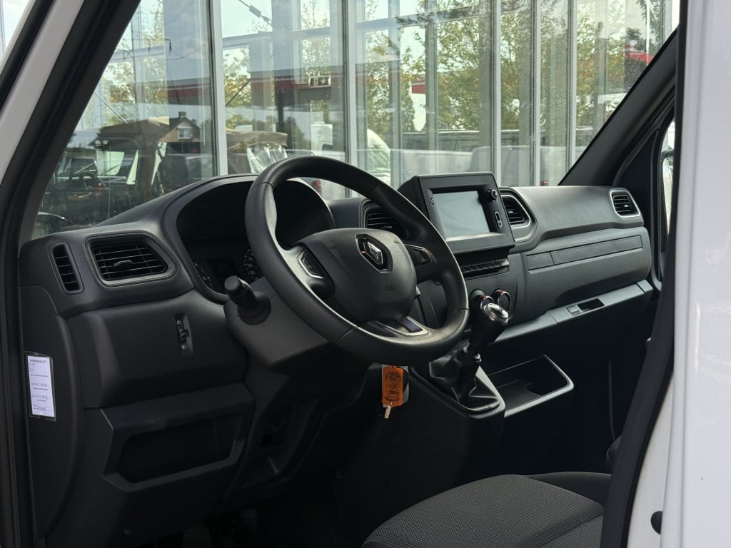Renault Master t35 2.3 dci 135 l2h2 | trekhaak | navi | carplay | cruisec. 