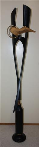 Kunstwerk uit Litauen €.300,00 Maten: H x B x D: 173 cm x 36 cm x 30 cm Kle