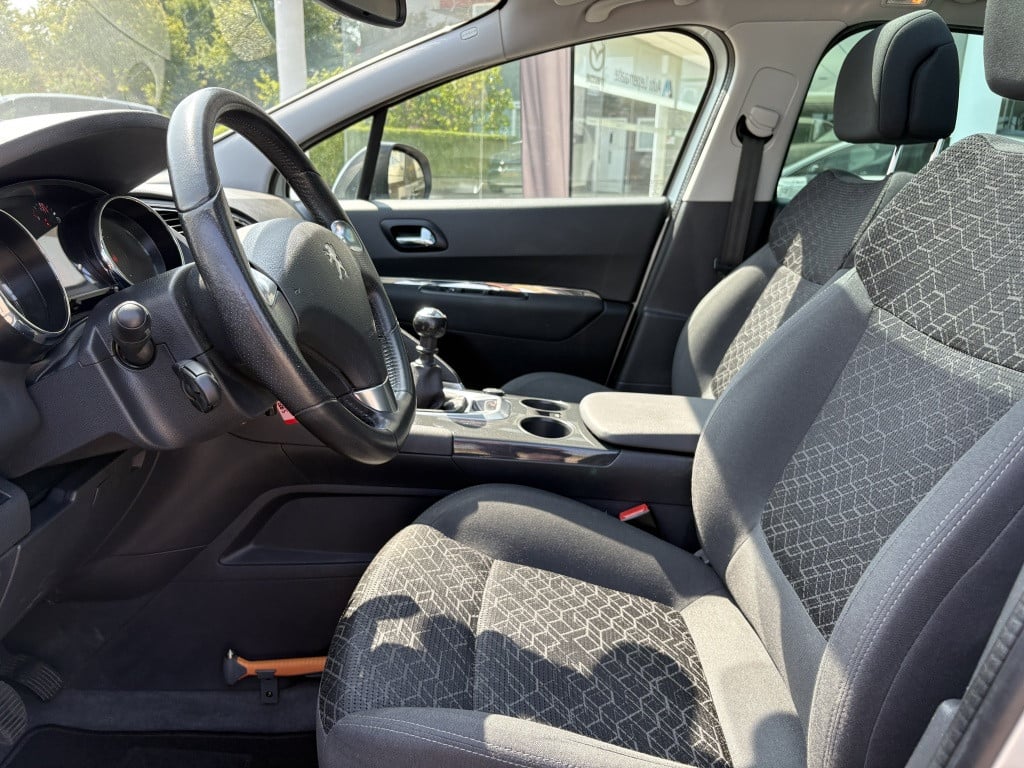 Peugeot 3008 1.2 puretech style trekhaak panorama dak
