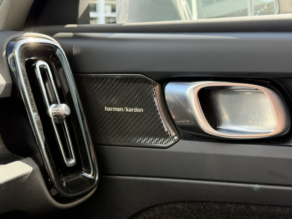 Volvo XC40 t5 262pk recharge ultimate bright| panodak| adap.cruise| trekhaa