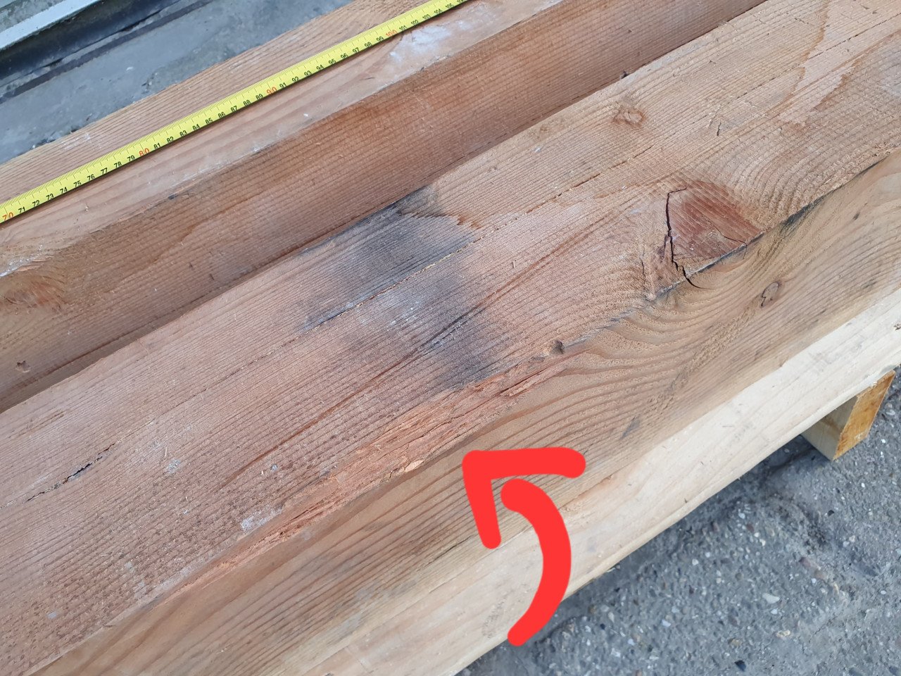 2 houten tuin palen/balk of staanders van Douglas 230&300cm.