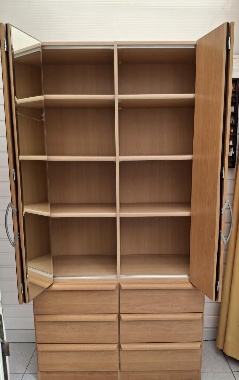 Kast met spiegel