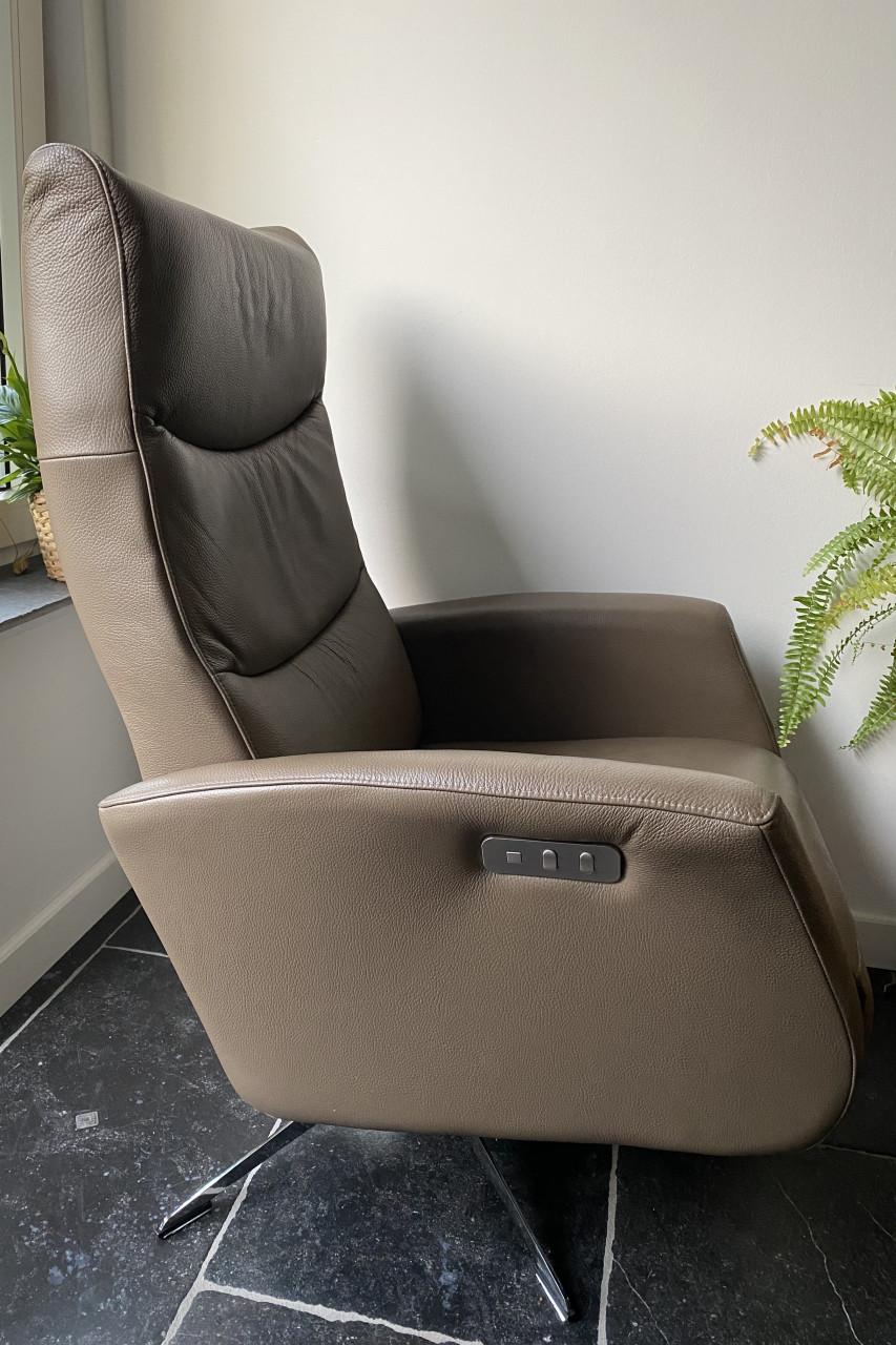 Mooie elektrisch bedienbare relax fauteuil, taupe