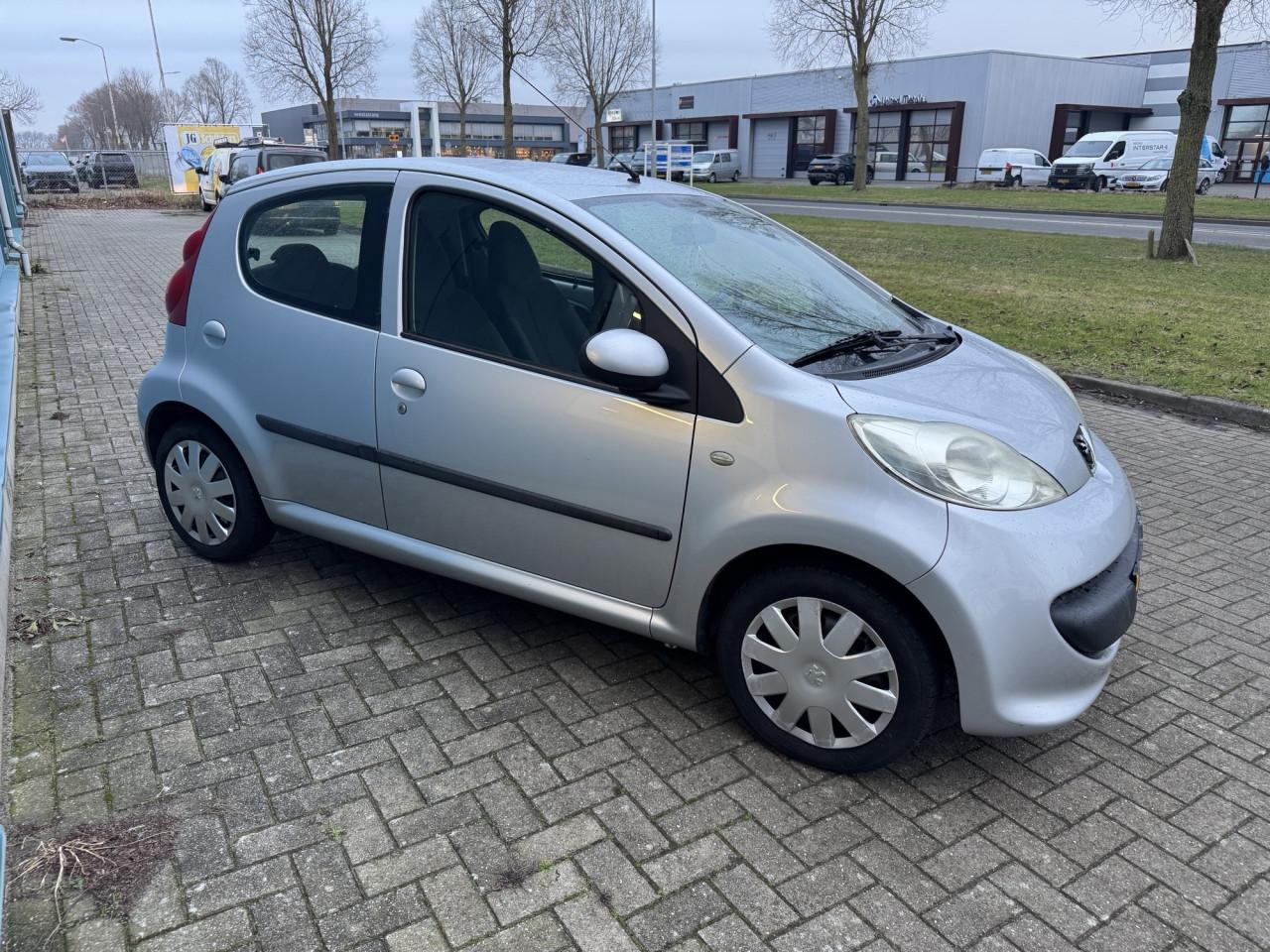 Leuke Peugeot 107 1.0 12v 2008 5 deurs met airco!
