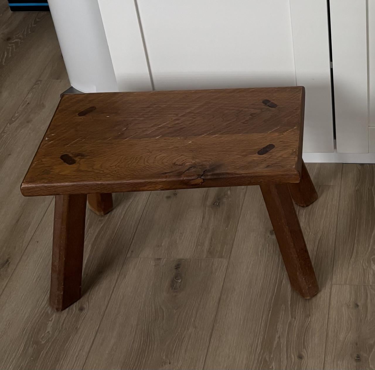 Voetenbankje / krukje / plantentafeltje