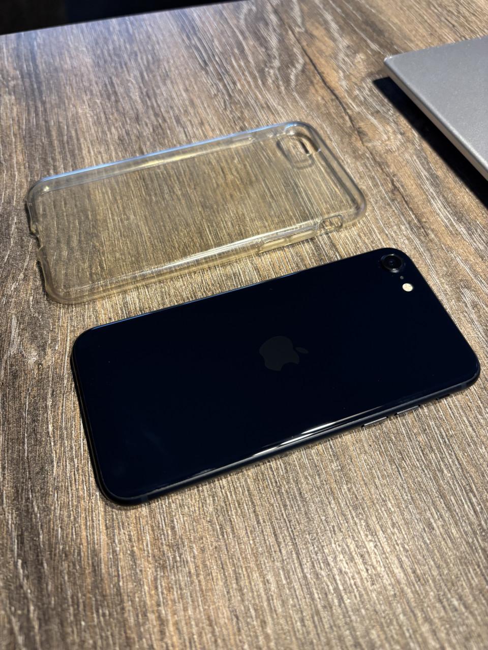 Iphone SE 2022 98% batterij capaciteit