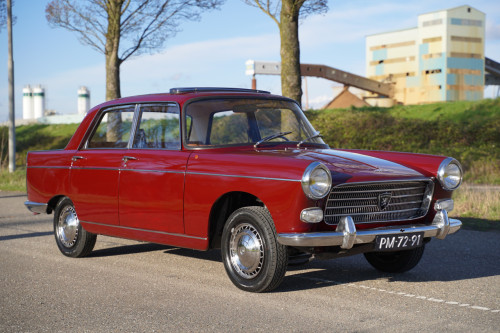Schitterende Peugeot 404 1963 Rood te koop!