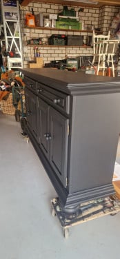 Mooi massief eiken dressoir in mat zwarte kleur