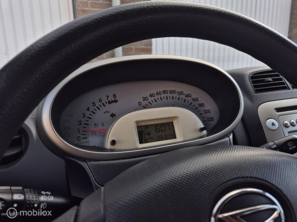 Daihatsu Sirion 2 1.3-16v / origineel nl / 5-deurs / airco