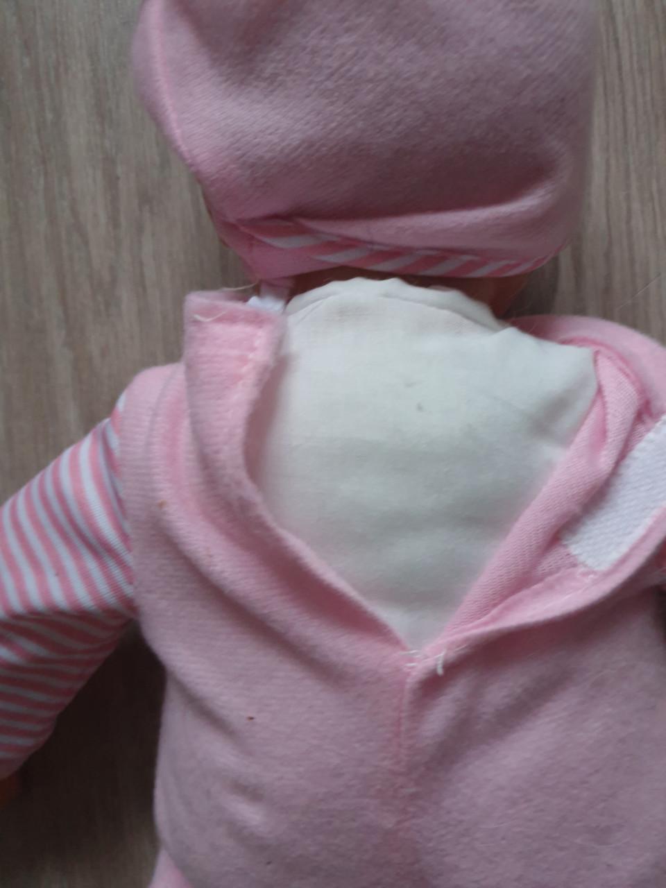 Babypop met geluiden.