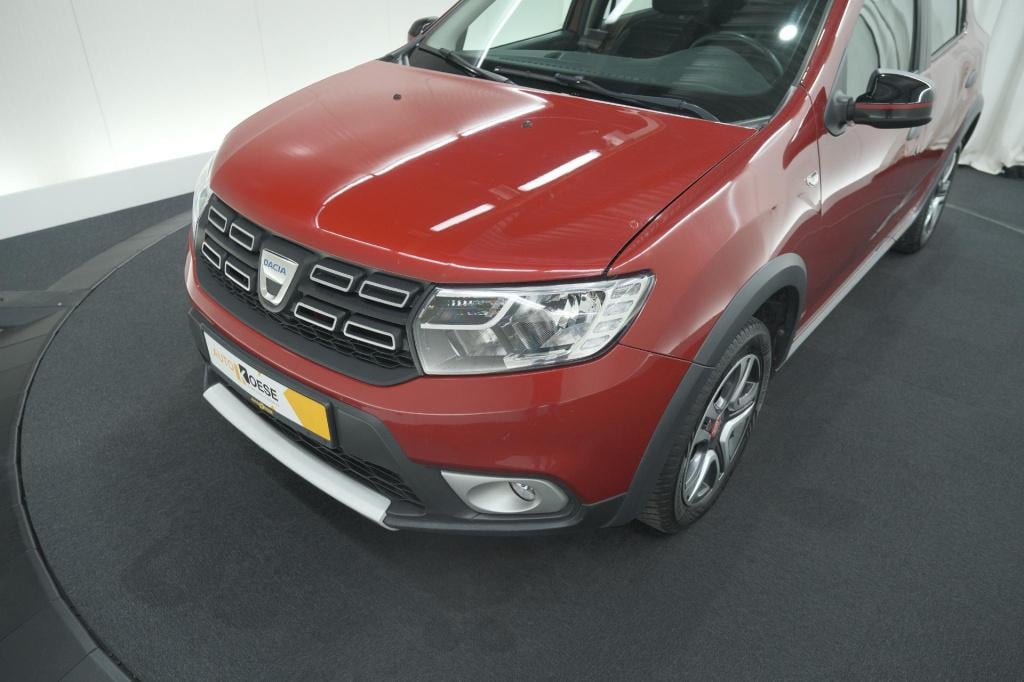 Dacia Sandero tce 90 tech road | trekhaak | navigatie | parkeersensoren