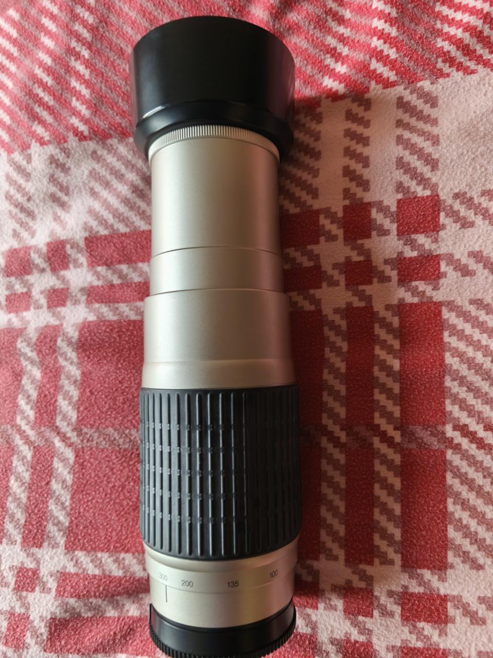 Te koop aangeboden Sony A77 Spiegelreflex Camera.