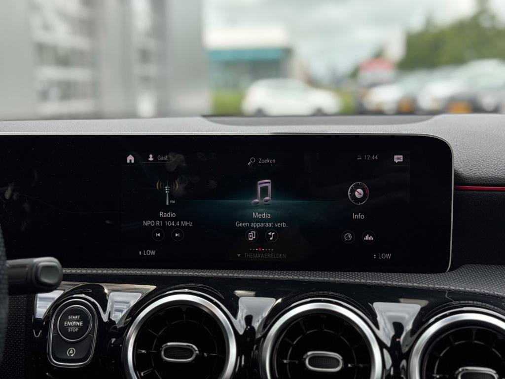 Mercedes-Benz A-Klasse 200 amg edition premium plus * camera * carplay * 18