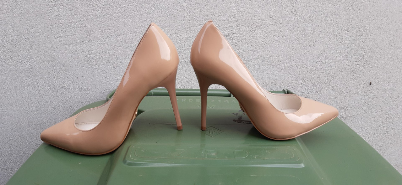 Buffalo Pumps, maat 38