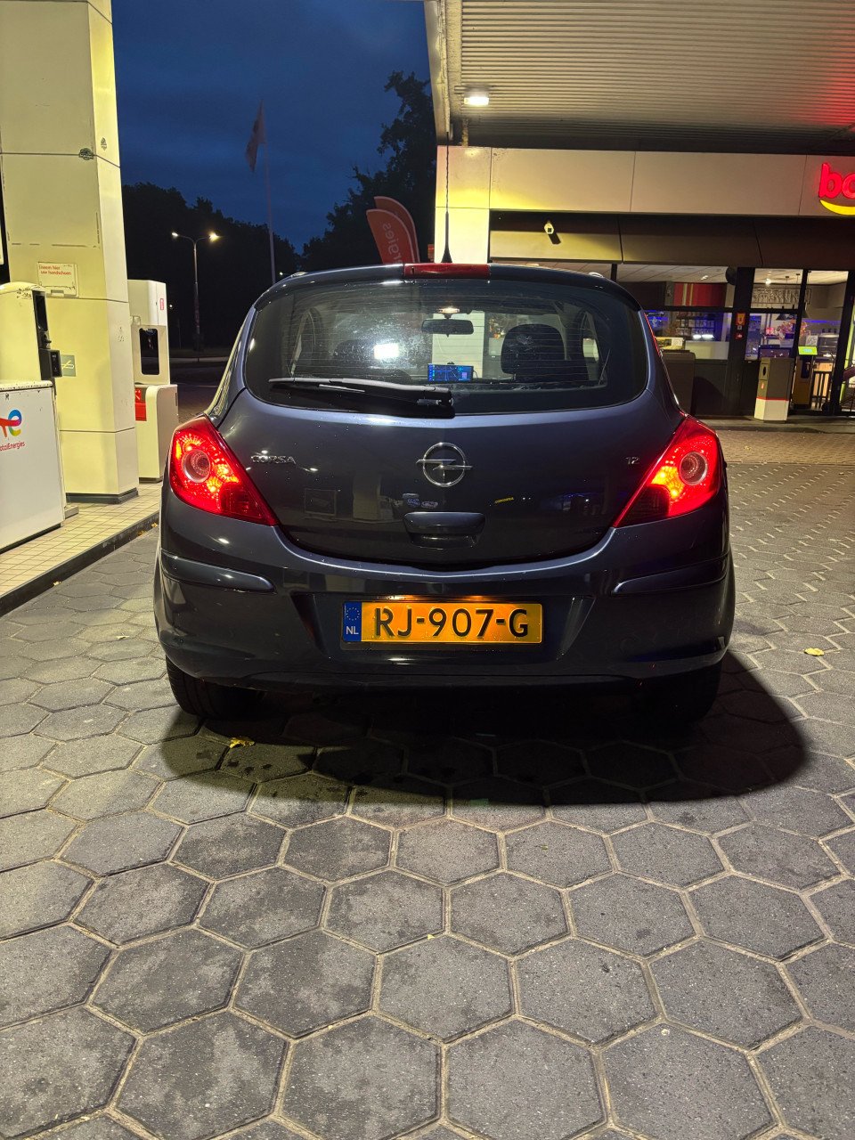 Opel Corsa D 1.2 - 16v bj-2006 carplay