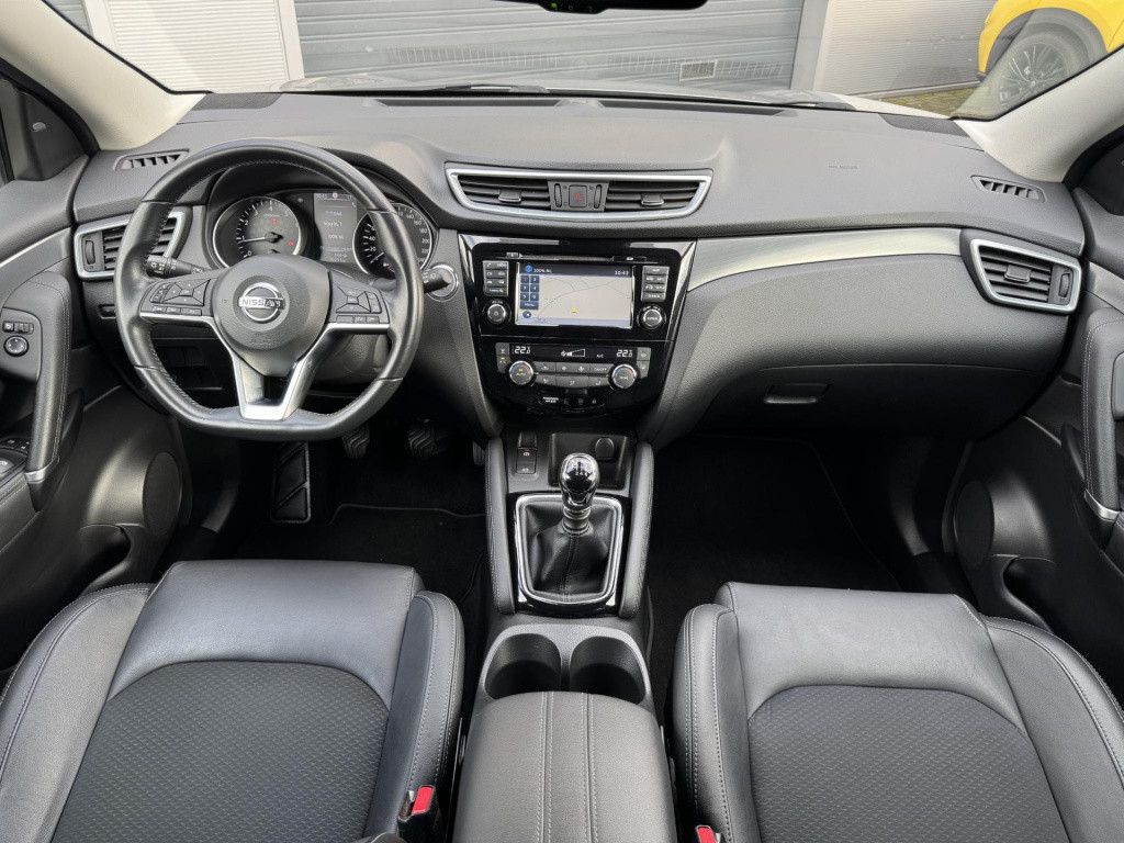 Nissan Qashqai 1.2 tekna | trekhaak | panoramadak | navigatie | 360° camera