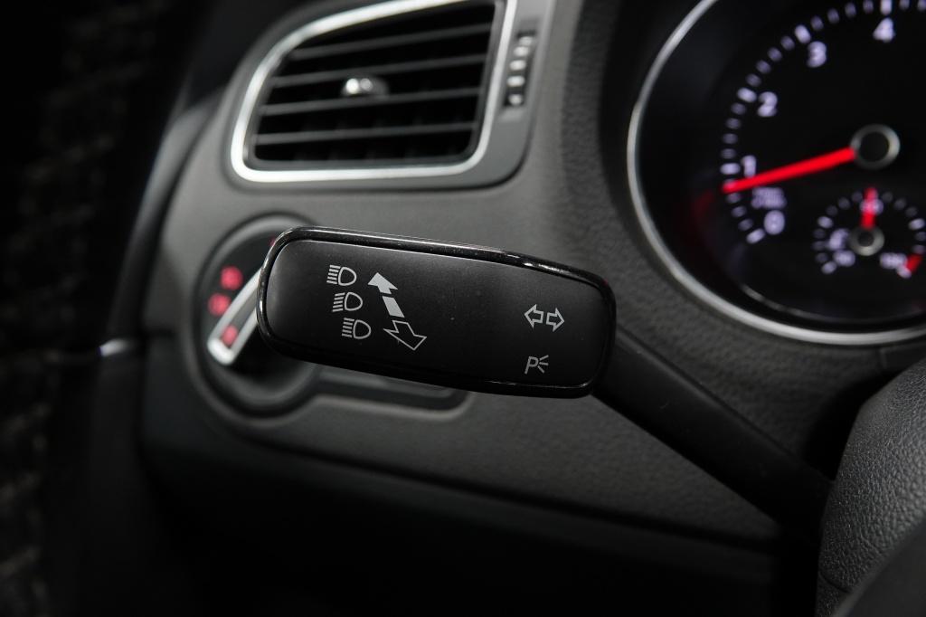 Volkswagen Polo 1.2 tsi highline | cruise | camera | bluetooth |