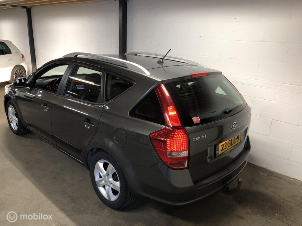 Kia Cee'd sporty wagon 1.4 cvvt navigator plus pack