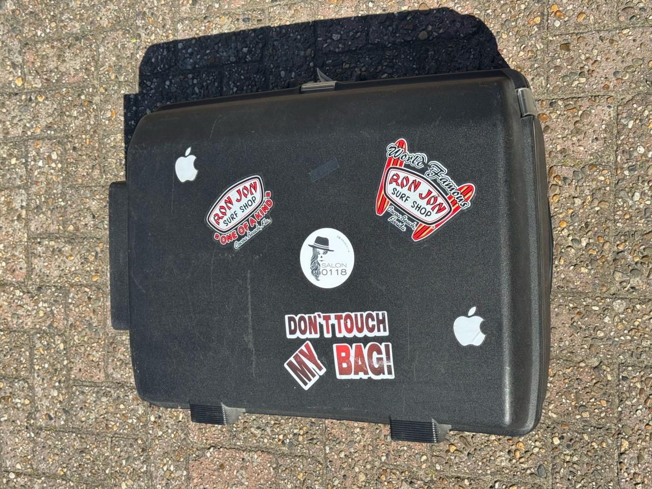 Zwarte Samsonite koffer met instelbaar codeslot