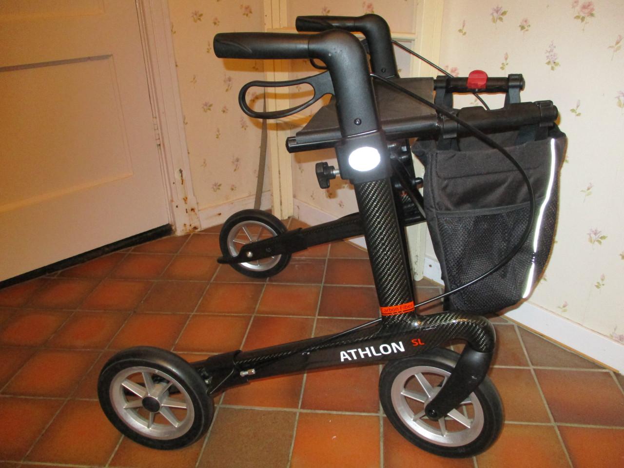 Athlon SL carbon fiber rollator 5,5kg (lichter komt U ze niet tegen)