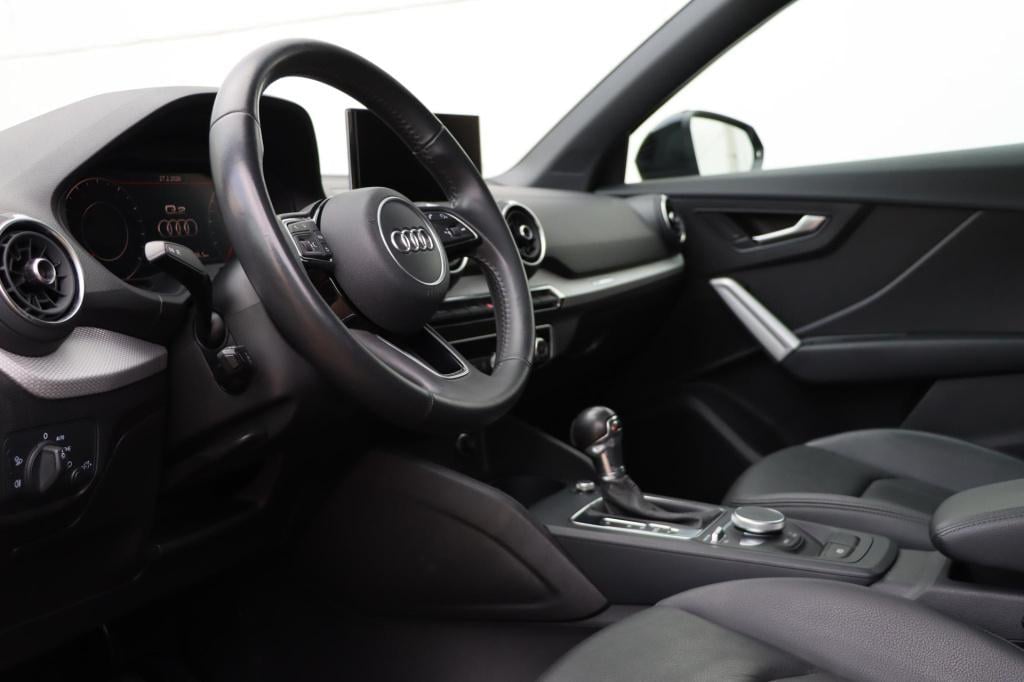 Audi Q2 35 tfsi s edition 150pk s-tronic | panoramadak