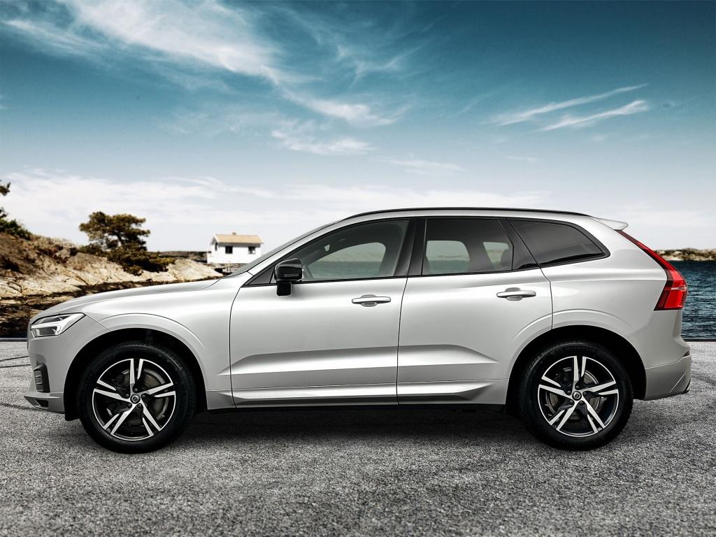 Volvo XC60 b5 264pk r-design| pano| camera| stoelverwarming| trekhaak
