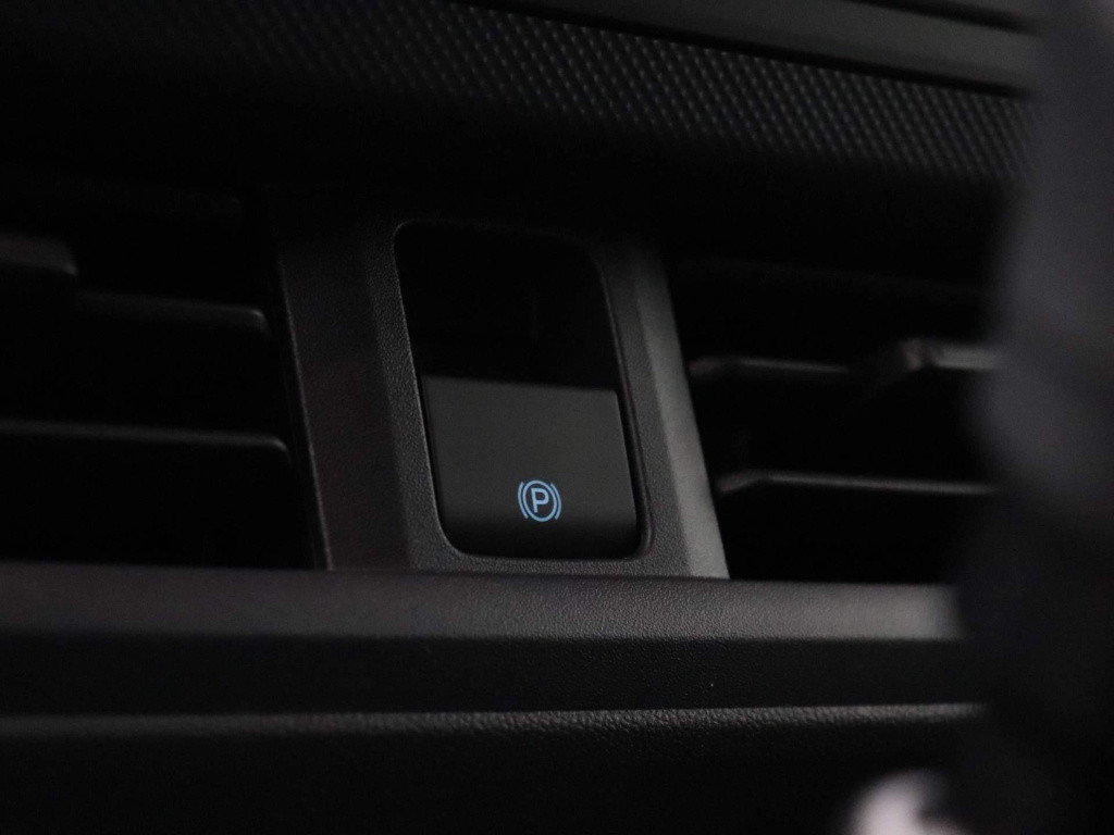 Ford Transit Custom 300 2.0 tdci l2h1 trend | apple carplay /android auto |