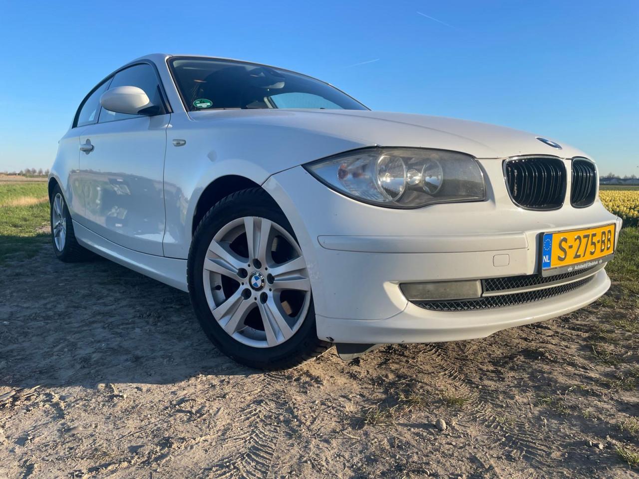 BMW 118i – APK 2027, veel onderhoud,direct rijden, nw banden