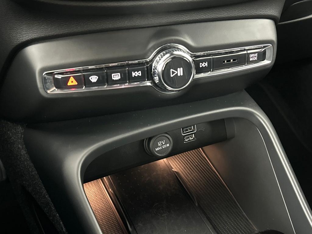 Volvo XC40 t5 262pk recharge plus dark| adap.cruise| 360camera| trekhaak