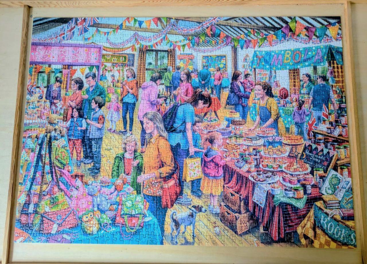 Gibsons puzzel Village Tombola