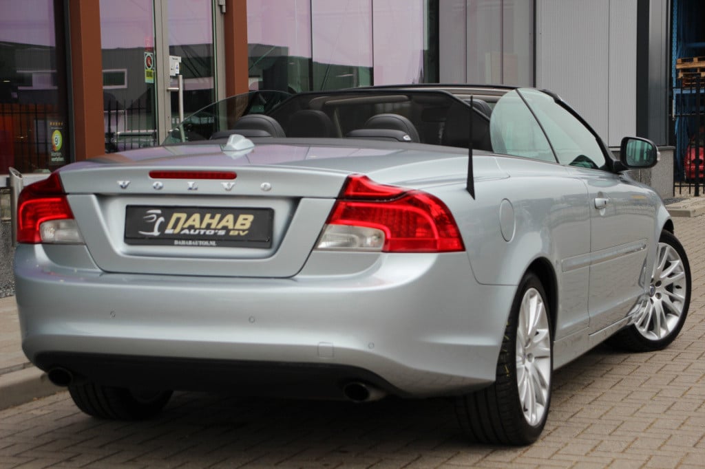 Volvo C70 convertible 2.5 t5 momentum | cruise | 230pk | leder/elec. stoele