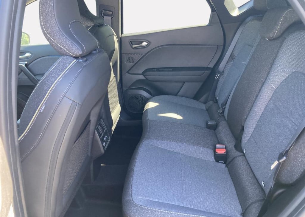Renault Captur 1.6 e-tech full hybrid 145 techno